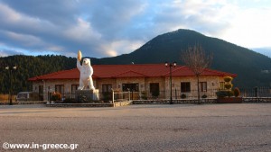 Evilion Village *** Hotel - Cafe - Music Bar - 2ο χλμ. Καρπενησίου-Προυσού